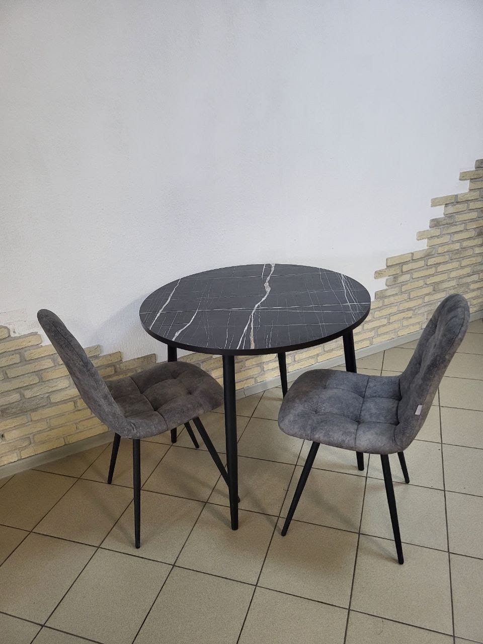 стол милан круглый d90 пластик (с опорами) «Курс-Мебель»